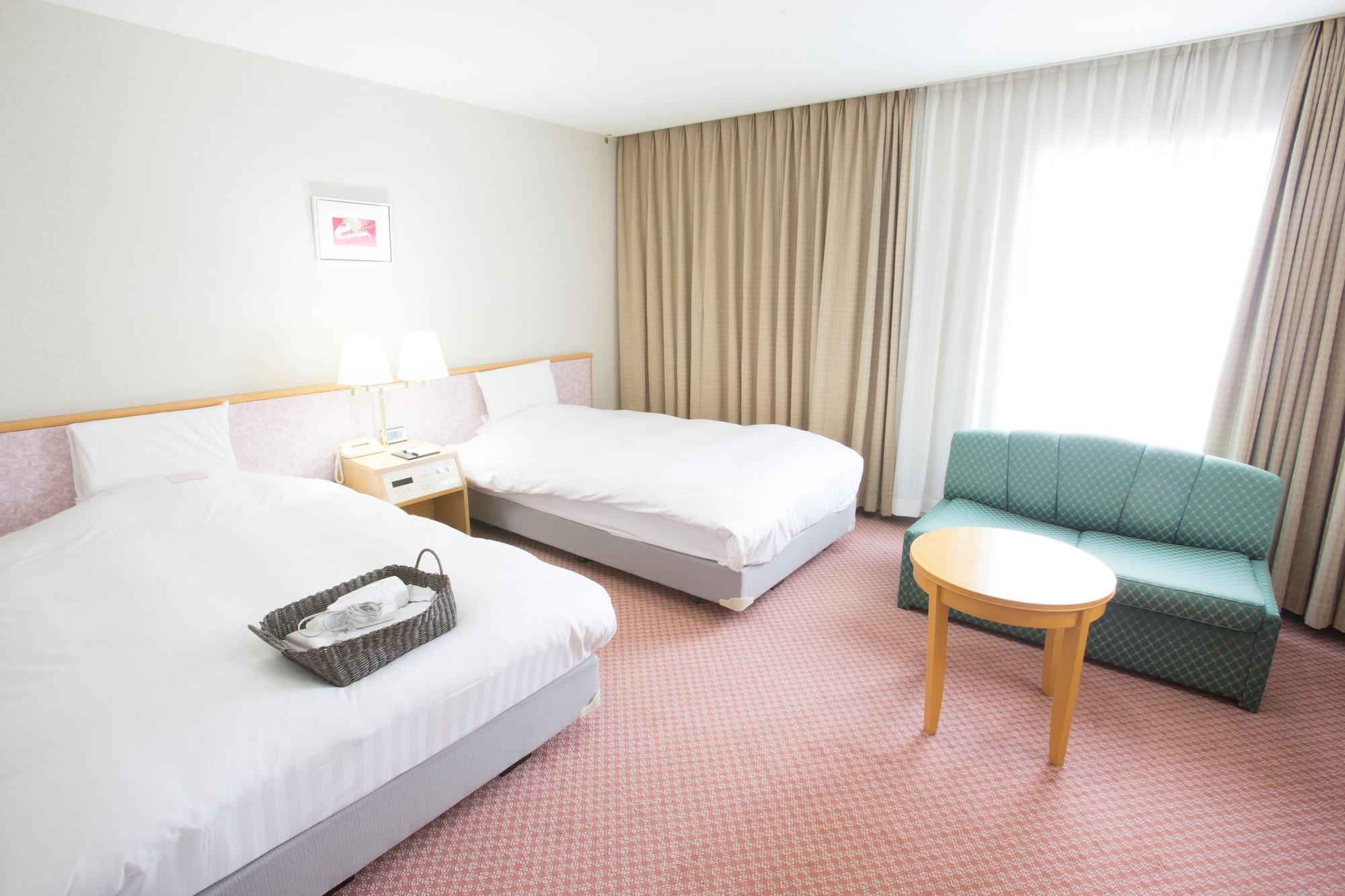 Toyama Chitetsu Hotel المظهر الخارجي الصورة